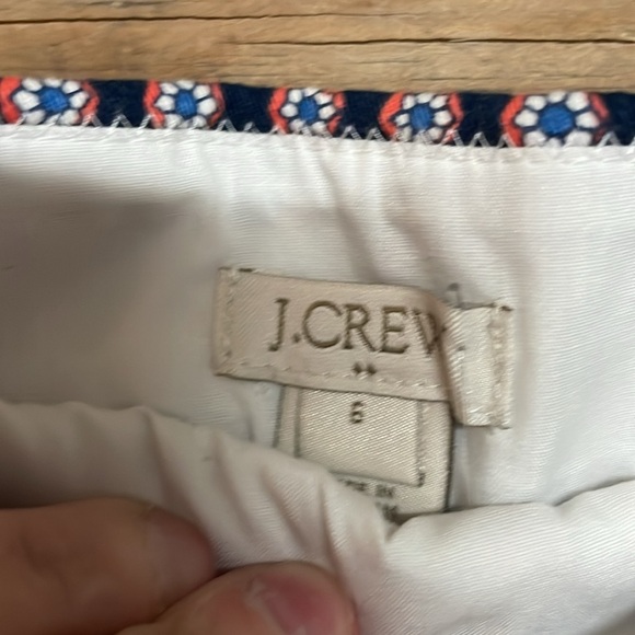 J. Crew size 6 Blue and Red Floral Print Chino City Fit 5” Inseam Shorts - Picture 2 of 10